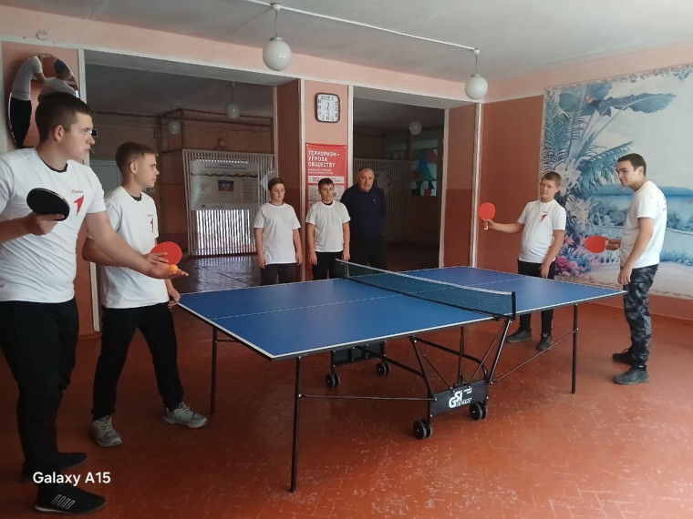 Кубок школы по волейболу и настольному теннису..